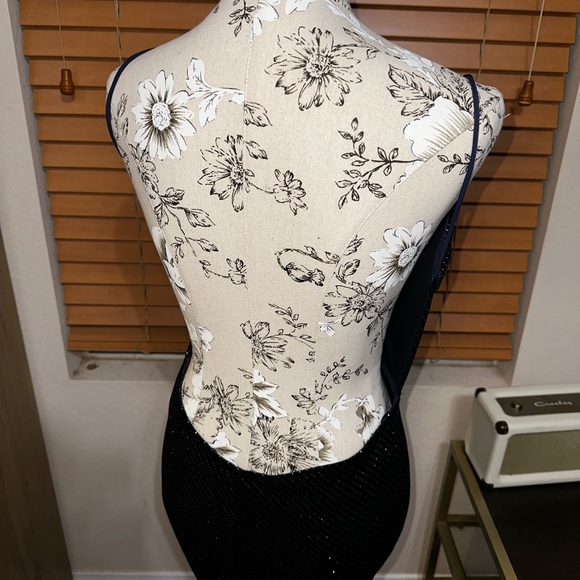 Blue Velvet Backless Formal Dress - Picture 6 of 7